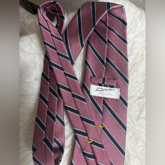 DIOR SIGNATURE NAVY & PINK STRIPED CLASSIC LUXURY 100% ITALIAN SILK TIE - Picture 6 of 6